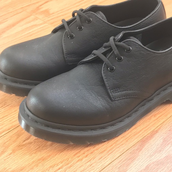 Dr. Martens Shoes - Women’s Dr Marten Oxfords Sz 7